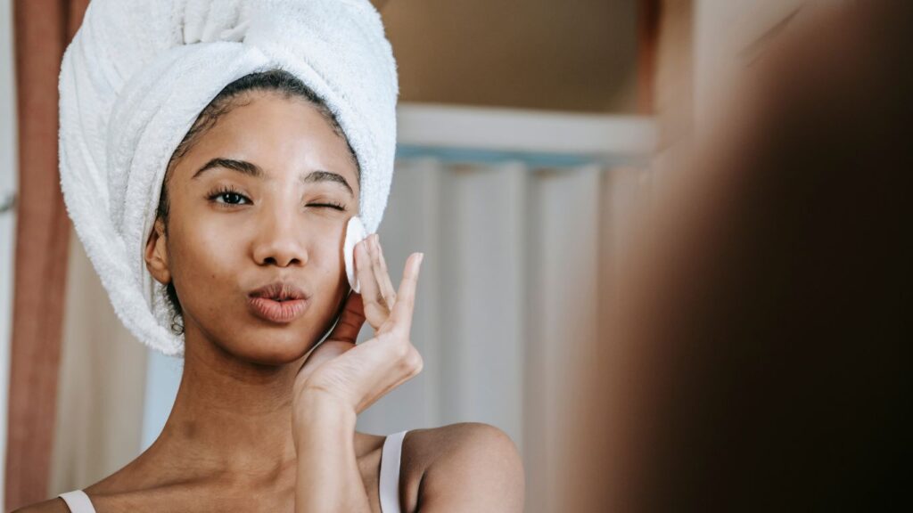 woman looking after her skin to prevent dry skin